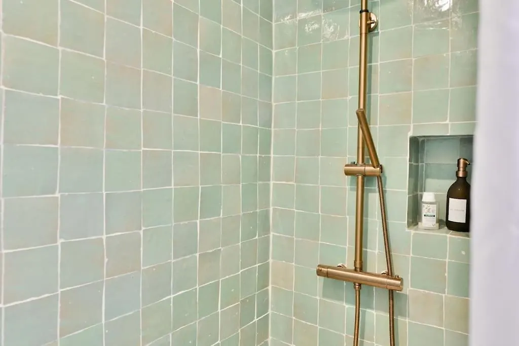 Studio Cache, Canal Saint-Martin Apartment Paris 0*,  France